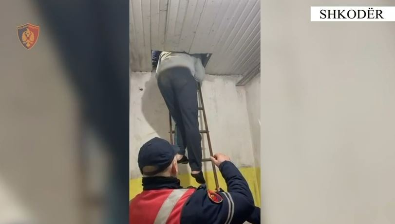 Shkodër/ Tentoi grabitje me thikë në Postën Shqiptare dhe një market, arrestohet 24-vjeçari