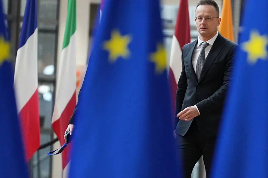 Raporti: Ministri hungarez ndante informacione konfidenciale me Rusinë