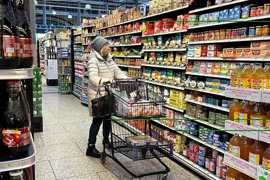 Pse bllokimi i Hormuzit mund të kërcënojë furnizimin global me ushqime?