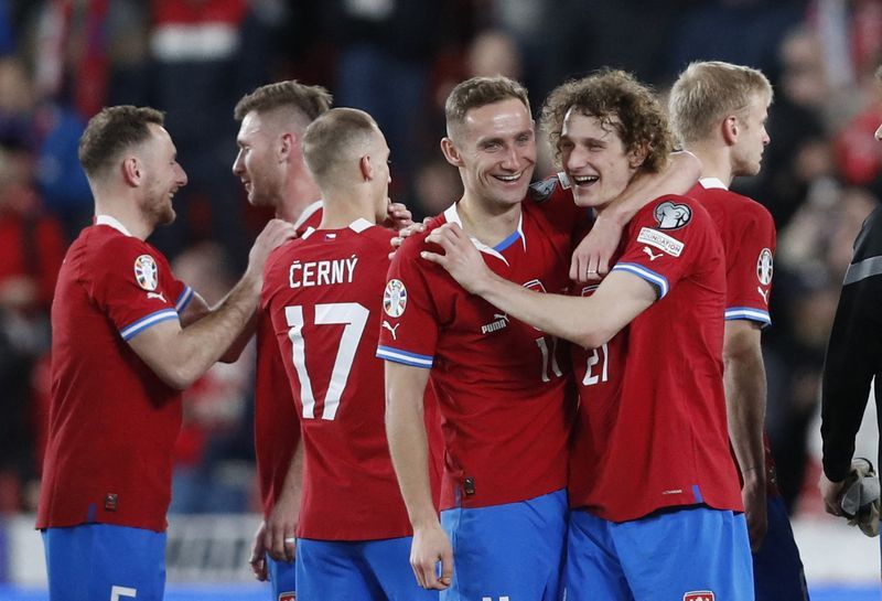 Skandal në futbollin çek, dhjetëra të arrestuar për trukim ndeshjesh