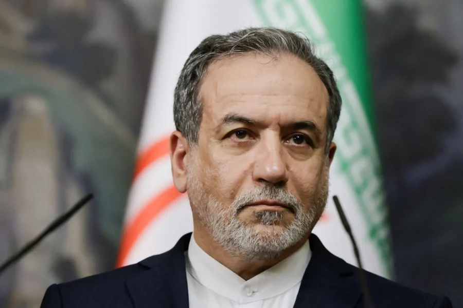 Ministri i Jashtëm iranian paralajmëron Trump: Teherani i gatshëm për përshkallëzim