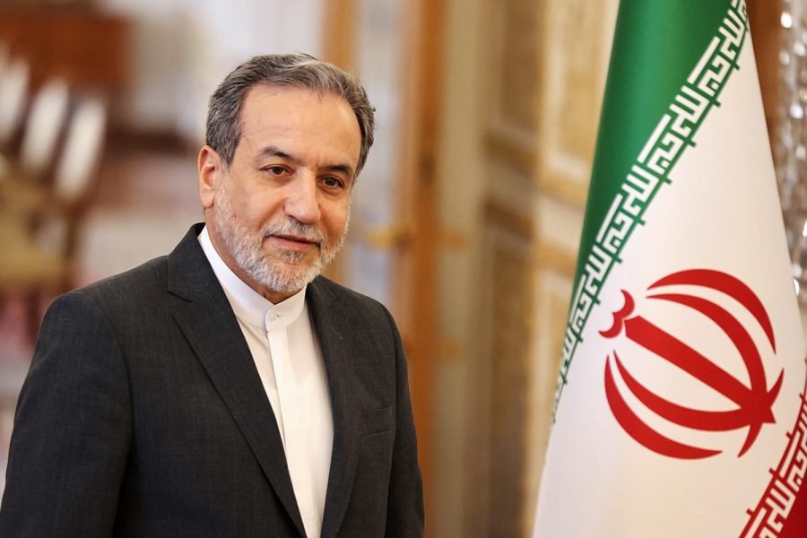 Ministri i Jashtëm i Iranit mbërrin në Rusi, në fokus bisedimet për luftën në Lindjen e Mesme
