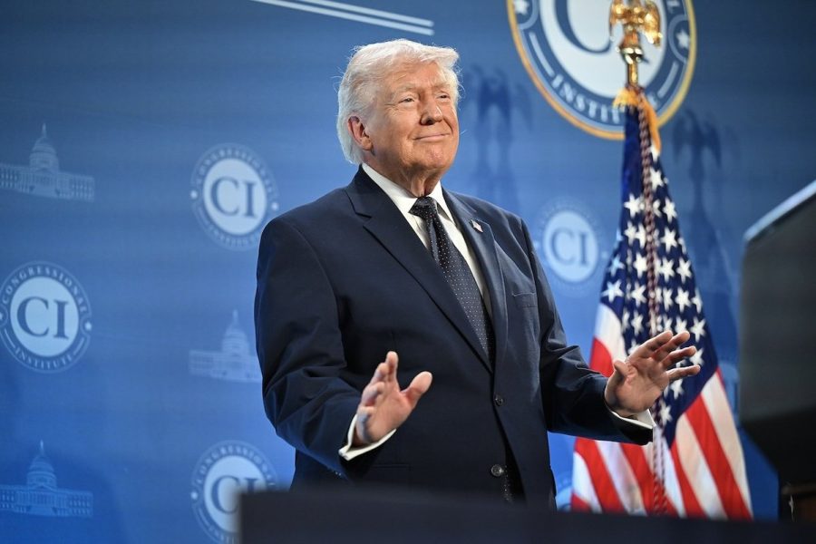 Donald Trump, raportohet se t’i japë trofeun e kampionit fituesit të Kupës së Botës