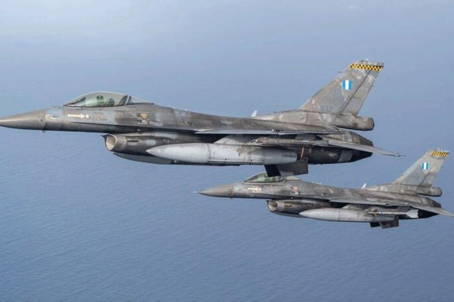 Irani e paralajmëroi për sulm, Qiproja konfirmon mbërritjen e katër avionëve grekë F-16