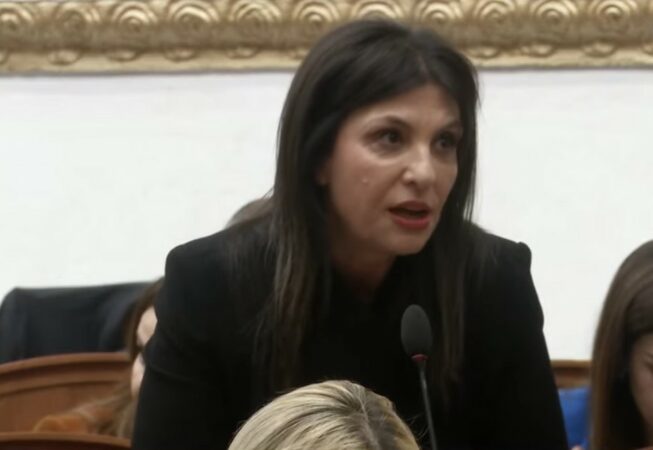 Dy votime kundër për shkarkimin e Spiropalit, sqaron Topalli: Lapsus teknik, shtypa butonat për të marrë fjalën