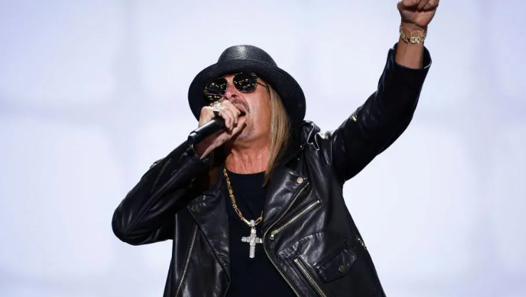 Dy helikopterë ushtarakë fluturuan pranë shtëpisë së muzikantit Kid Rock, nisin hetimet