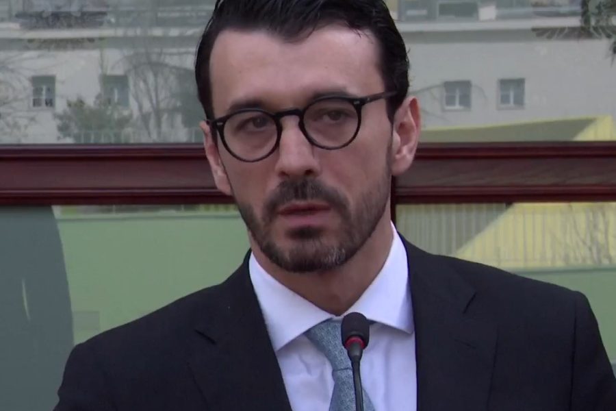 Karakaçi: Në tregun e naftës po shohim rritjen e çmimeve, më pas do vendosim nëse do të ketë Bord Transparence