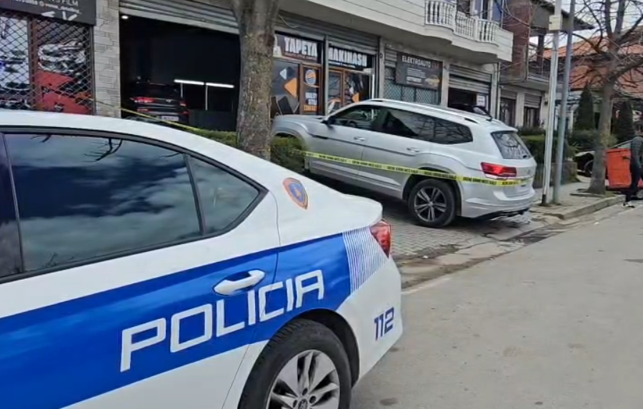VIDEO/ Plagosje me thikë në Korçë