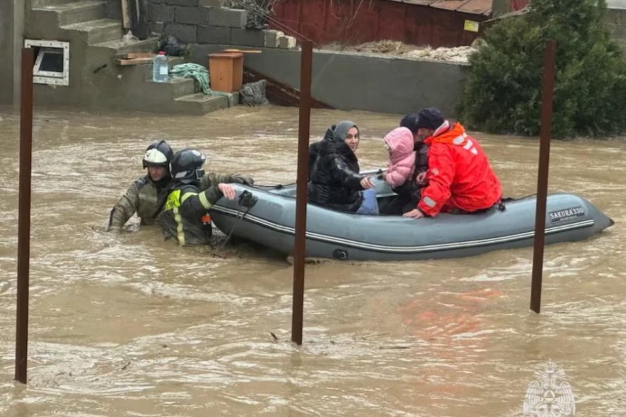 Përmbytjet lënë mbi 327 mijë njerëz pa energji elektrike në Rusi, shpallet gjendja e jashtëzakonshme