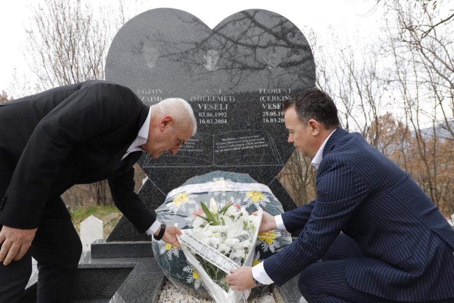 Svelça përkujton ngjarjen e Ibrit, homazhe për të rinjtë që humbën jetën