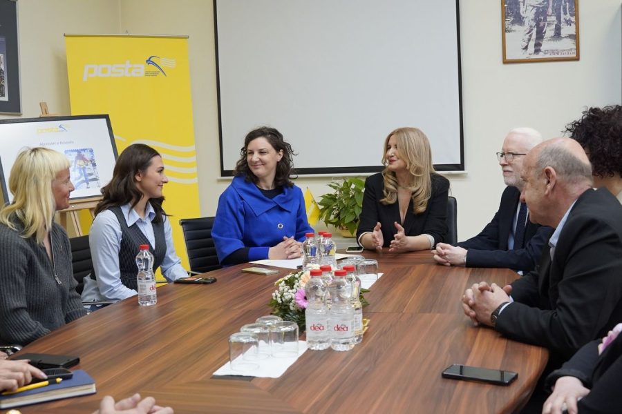 Alpinistet Uta Ibrahimi dhe Mrika Nikqi nderohen me pulla postare
