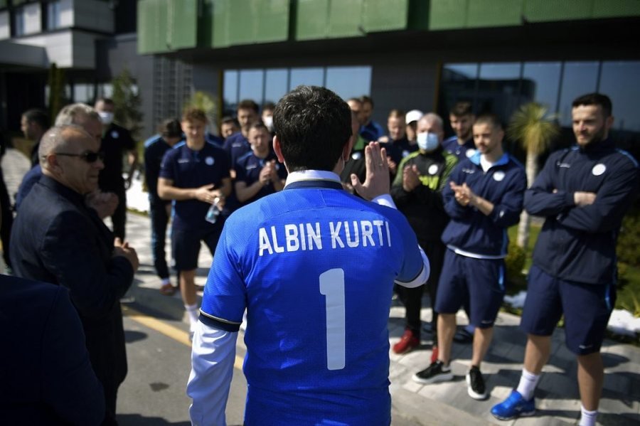 Kurti shpërblim 500 mijë € për fitoren ndaj Sllovakisë, premton 1 milion për “kokën” e Turqisë