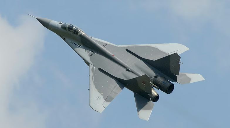Serbia blen raketa balistike kineze për MiG-29