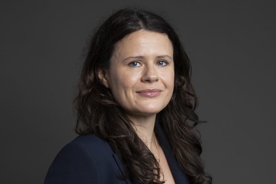 Deputetja britanike reagon pas arrestimit të bashkëshortit për spiunazh me Kinën