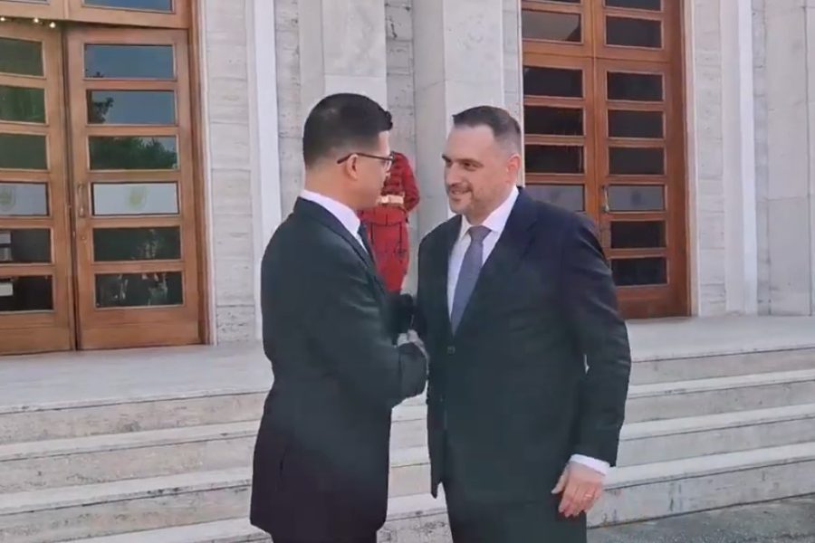 Prezantohet ministri i ri i Mbrojtjes, Vengu: Shqipëria, në duar të sigurta! Nufi: Do të forcojmë kapacitetet e sigurisë