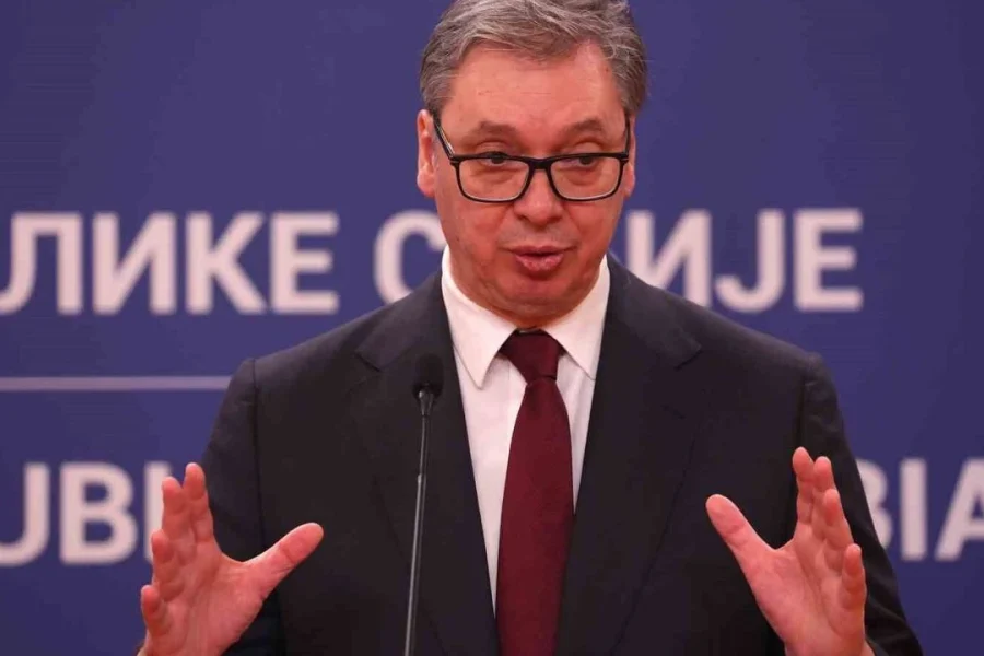 Vuçiç del garant: Dhjetëra mijëra ton naftë do të nxirren nga rezervat e Serbisë