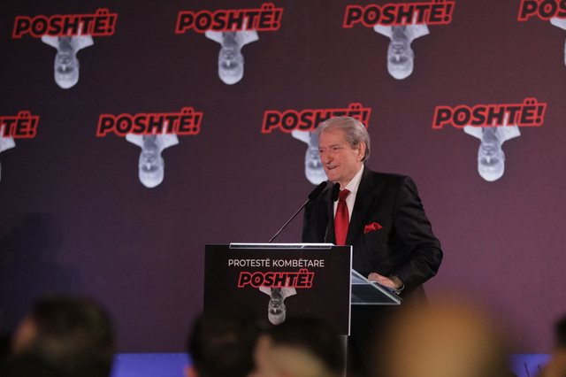 Fitorja e opozitës hungareze, Berisha: Atje nuk u mor vula dhe logoja e partisë kryesore opozitare me urdhër politik