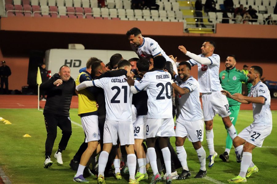 Dinamo City eliminon Vllazninë, siguron finalen e Kupës së Shqipërisë