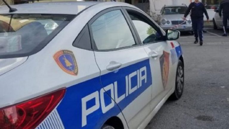 Dhunuan me sende të forta 5 turq, arrestohen 2 persona në Durrës. Procedohen edhe 2 të tjerë
