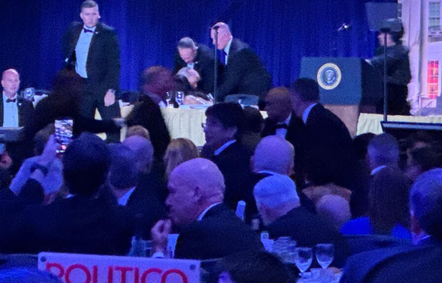Të shtënat gjatë eventit në Uashington, pikëpyetje rreth sigurisë së Trump