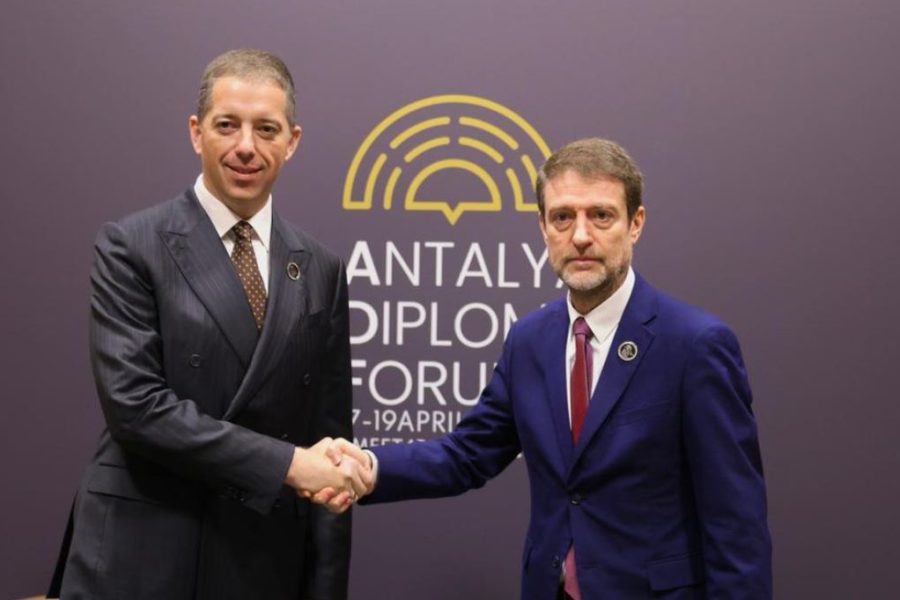 Ministri Ferit Hoxha takohet me ministrin e Jashtëm serb: Folëm për hapjen e një Konsullate në Bujanoc