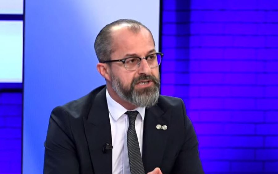 “Nesër rritet çmimi i naftës”, Kuçaj: Nëse zgjat lufta, ekonomia shqiptare mund të ketë efektet e konfliktit Rusi-Ukrainë
