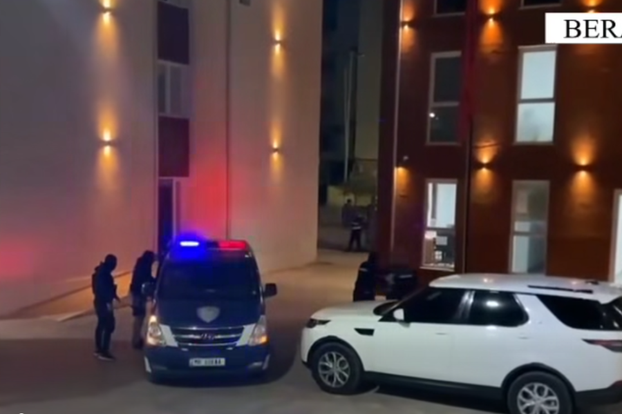 VIDEO/ Goditet grupi i shpërndarjes së kokainës në Berat, 4 të arrestuar