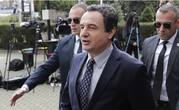 Vjosa Osmani për presidente? Kurti refuzon t’iu përgjigjet gazetarëve