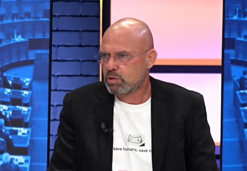 Manjani zbulon se çfarë po “gatuan” PD dhe PS për Reformën Zgjedhore