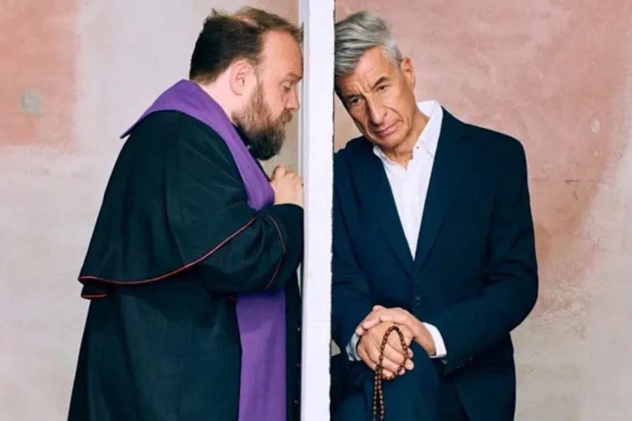 Rrëfime kontroverse për Pashkët: Maurizio Cattelan hap linjë telefonike për “mëkatarët”
