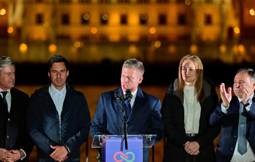 Si u komentua fitorja e Magyarit në Hungari?