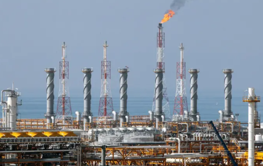 Izraeli sulmon uzinën petrokimike në Iran