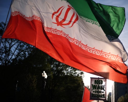 Marksistët dhe monarkistët, cili është grupi që synon të bashkojë opozitën e shpërndarë të Iranit?