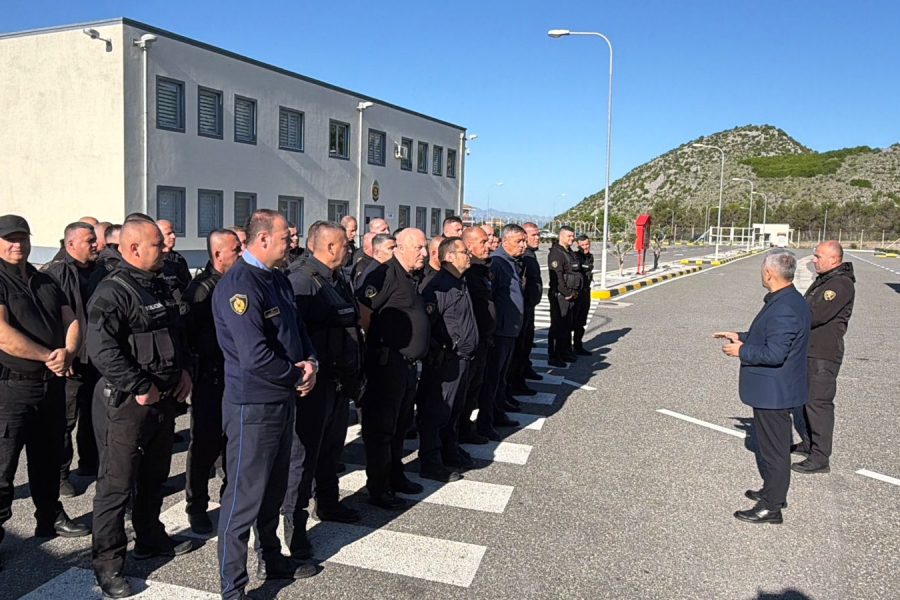 Kontrolle blic në burgun e Reçit, çfarë u gjet në qelitë e të burgosurve (FOTO)