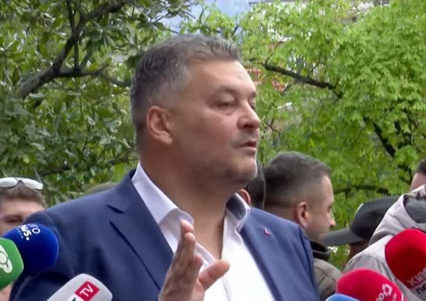 U tha se kanë bashkëpunuar me PS, anëtarët e PD-së Durrës: Dua takim me Berishën, po gënjejnë