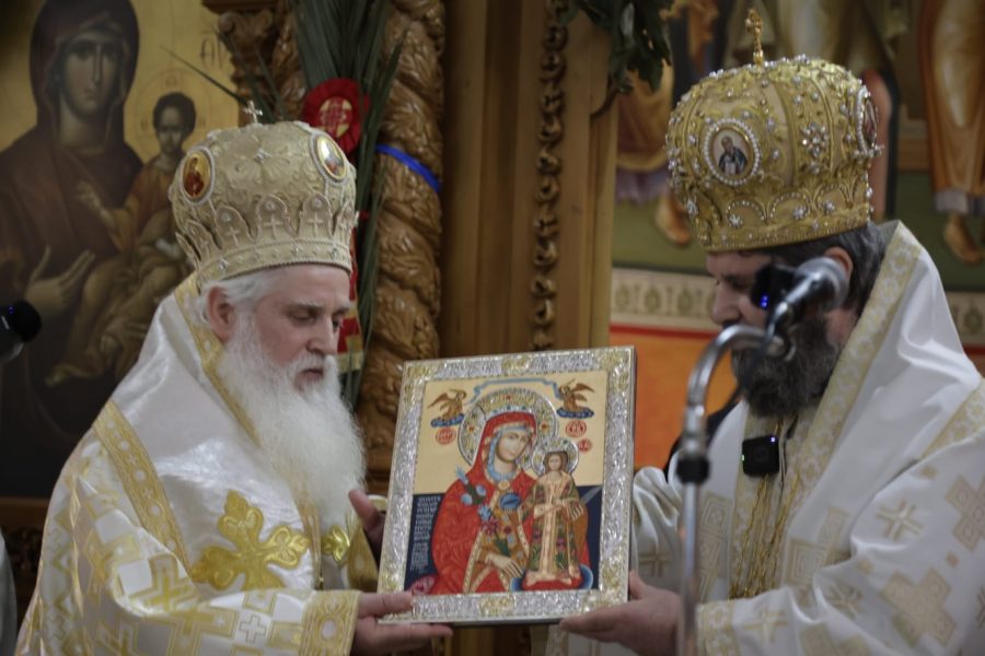 10-Vjetori i Fronëzimit të Hirësisë së tij imzot Nikolla, Mitropolia e Fierit hap dyert e godinës së re