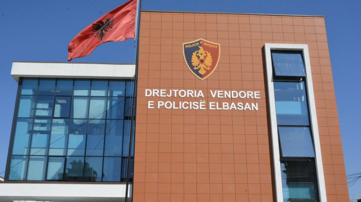 Shtyu nxënësit dhe u hodhi ushqimet, procedohet drejtori i një shkolle private në Elbasan