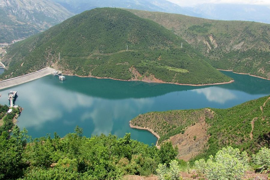 Shqipëria prodhoi 7.5 milion megavat energji në 2025, sa ishin humbjet në rrjet