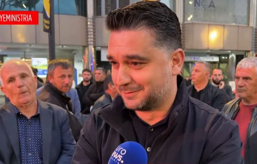 Kryebashkiaku i Kavajës në protestën e PD: Kemi ndezur motorët, rrëzimi i qeverisë do jetë shumë i shpejtë