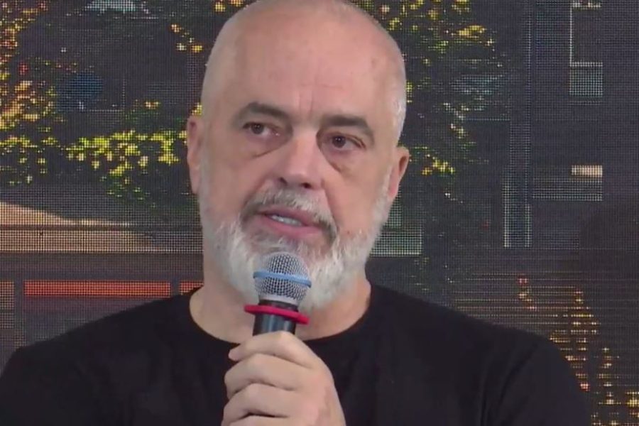 “Për të gjithë ata që lehin nga shqipja në anglisht”, Rama: Ndërtimi nuk është skenë krimi