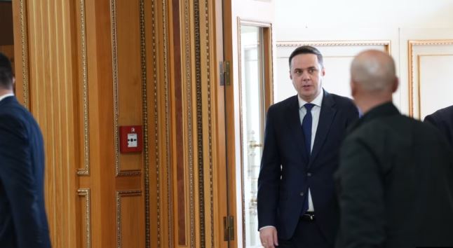 LDK bojkoton seancën për presidentin, Abdixhiku: Show njëpartiak