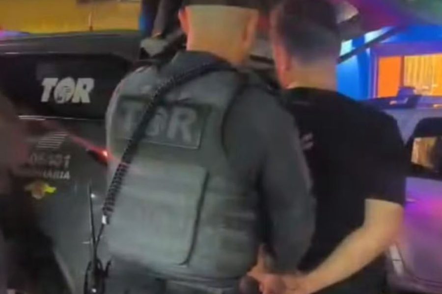Me pranga në duar, dalin pamjet e arrestimit të Ervin Matës në Brazil (VIDEO)