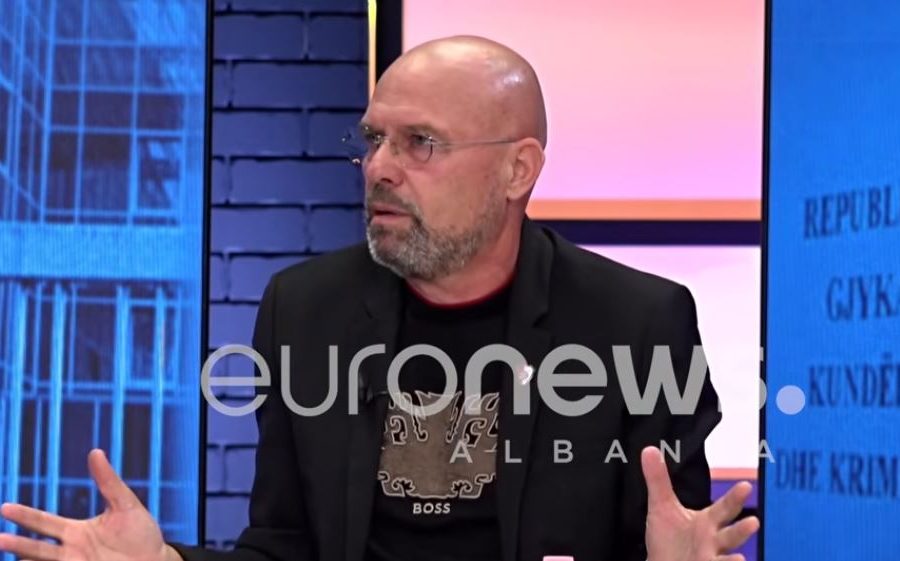 Manjani: Ja çfarë ndodh në seancë nëse Berisha dhe Rama përplasen