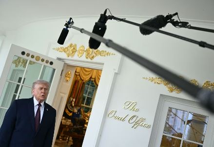 Trump: 34 anije kaluan Hormuzin, numri më i lartë që nga fillimi i mbylljes