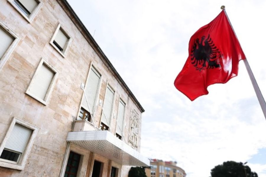 Qeveria çon në Kuvend raportin me 86 faqe për negociatat e anëtarësimit në BE