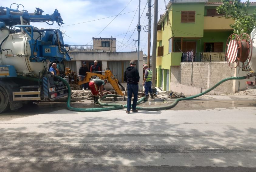Avari në rrjetin e Ujësjellësit, ndërprerje të furnizimit me ujë në disa zona të Vlorës