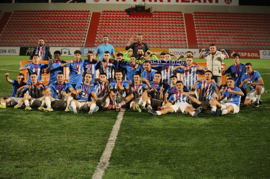 Tirana U 18 shpallet kampione  mposhti Partizanin në ndeshjen vendimtare