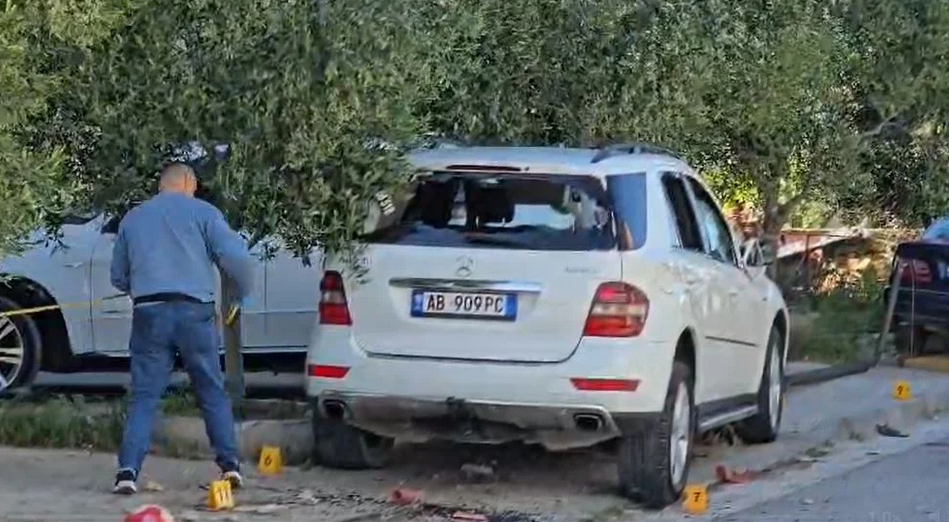 Aksidenti tragjik në Durrës ku humbën jetën dy fëmijë  Gazetarja  Të miturit po luanin në trotuar