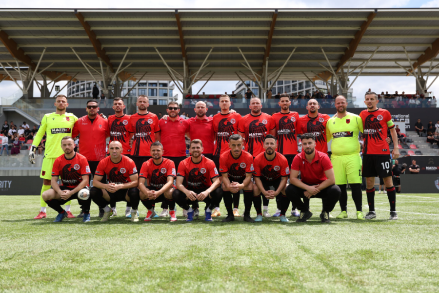 Shqipëria eliminon me penallti Francën dhe pret Serbinë sot në Tiranë, heroi Berisha çon Kombëtaren në 1/8 e Europianit të Socca-s