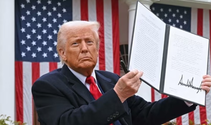 Gjykata tregtare amerikane shpall të paligjshme tarifat prej 10% nga Trump